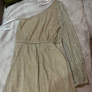 Gold Bisou Bisou dress. Worn Once. Good Condition. Size 8.